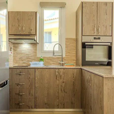 Danaos Seaside 102 With Pool In Tourist Area Pafos