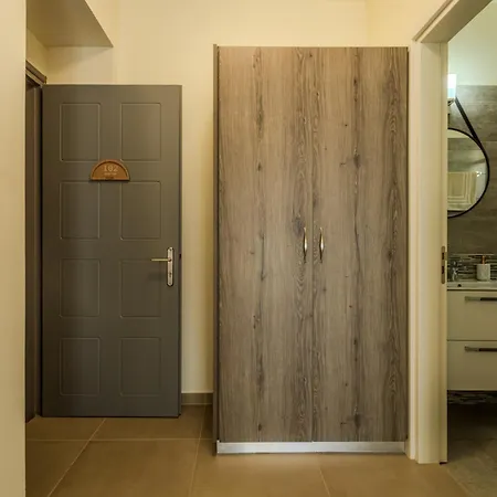 Danaos Seaside 102 With Pool In Tourist Area * Pafos