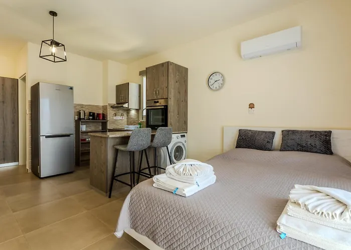 Danaos Seaside 102 With Pool In Tourist Area Paphos