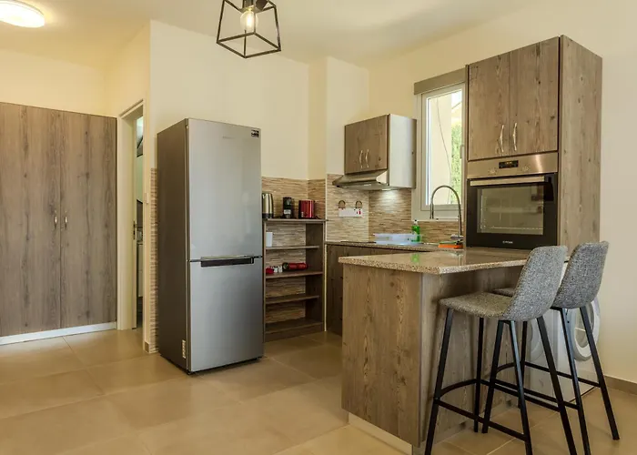 Danaos Seaside 102 With Pool In Tourist Area Apartament Paphos