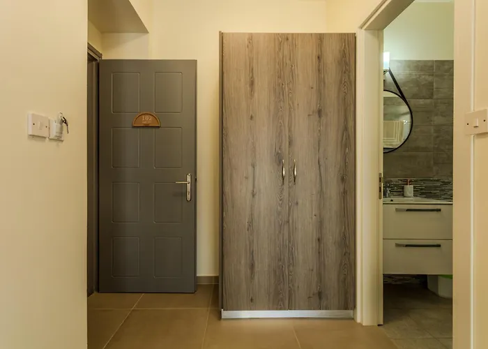 Danaos Seaside 102 With Pool In Tourist Area * Paphos